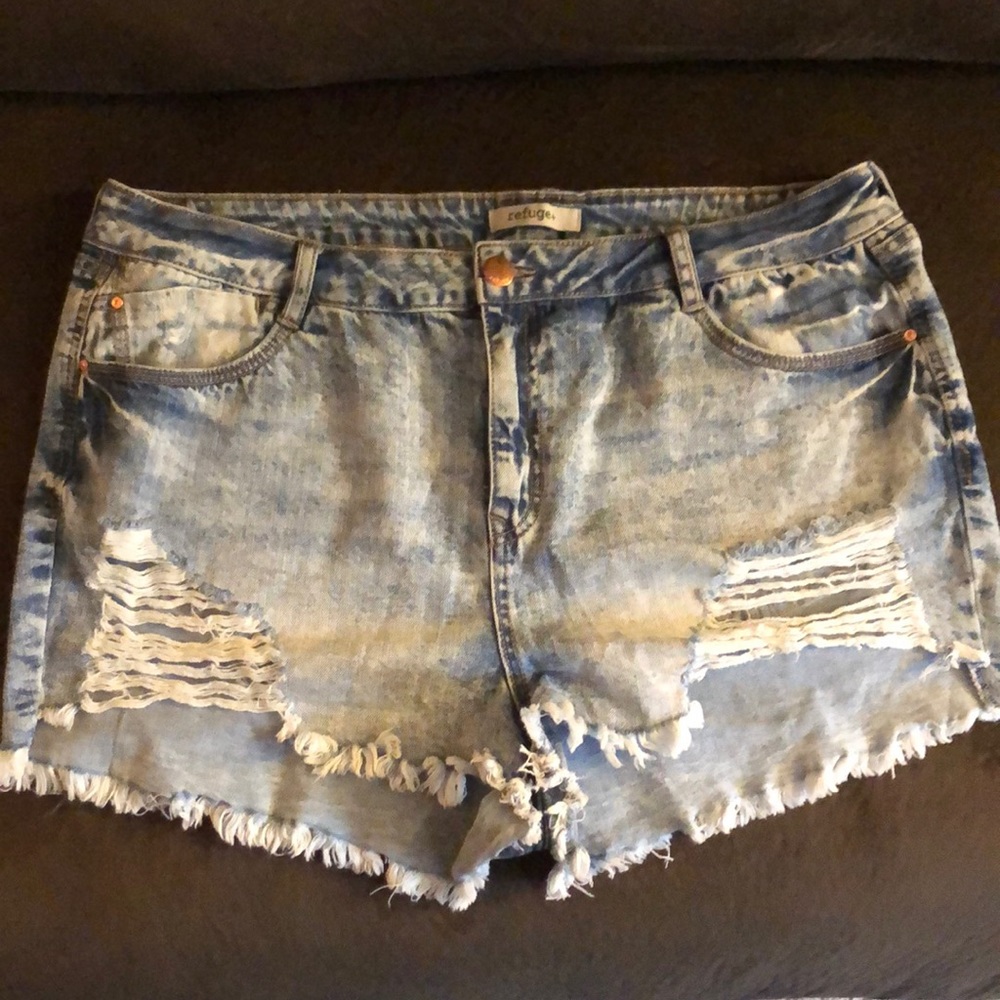 Refuge Light Denim Distressed Ripped Shorts